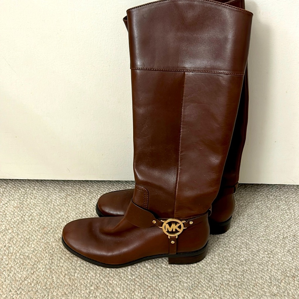 Michael Kors Brown Leather Boots size 8.5m. Worn once. Excellent condition.